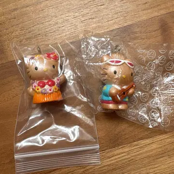 헬로키티 선번 키티 다니엘 키링 2개 세트
