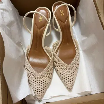 ZARA 펀칭 어퍼 하이힐 슬링백 슈즈