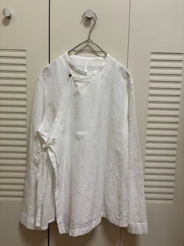 토모시키 카슈쿨 개더 블라우스