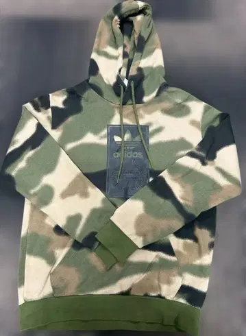 adidas 카모 패턴 후드티