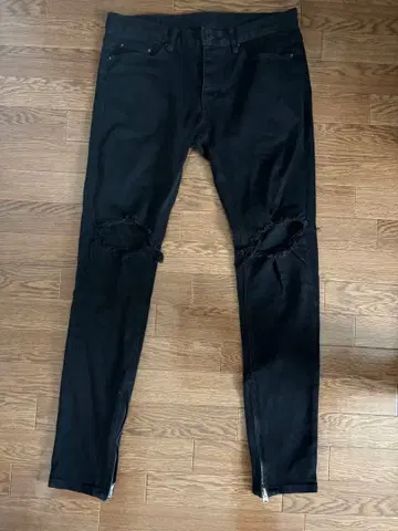 mnml 블랙 데미지 데님 사이즈 33