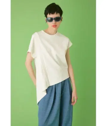 HeRIN.CYE 해린도트사이 비대칭 분또 상의 화이트T