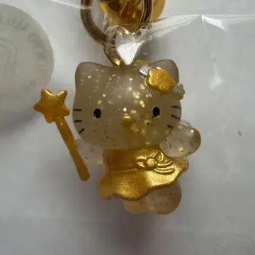 지역 한정 키티 도쿄 밀레니오 한정판 스트랩 (골드 버전) 2003년