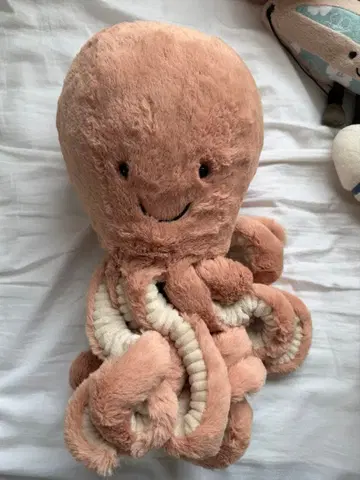 Jellycat Odell Octopus 스킨 컬러