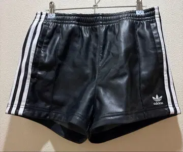 adidas 인조 가죽 숏팬츠 블랙