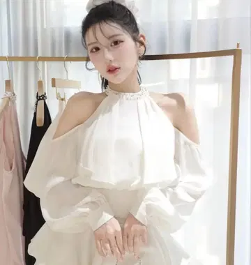 Darich 오프숄더 블라우스 화이트 FREE