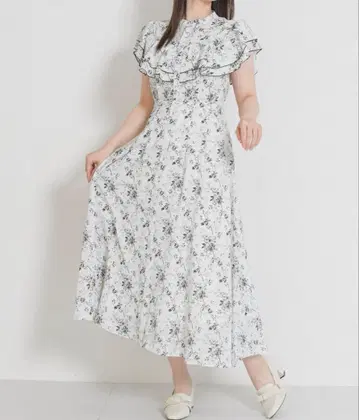 새상품 꽃무늬 오프숄더 프릴 원피스 미슈마슈