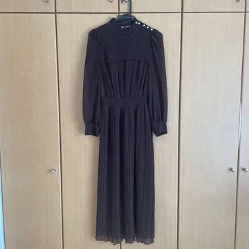 [ 새상품급 ] ZARA 브라운 원피스