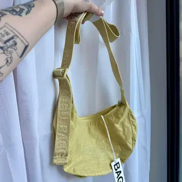 BAGGU Medium Crescent Bag Butter Yellow