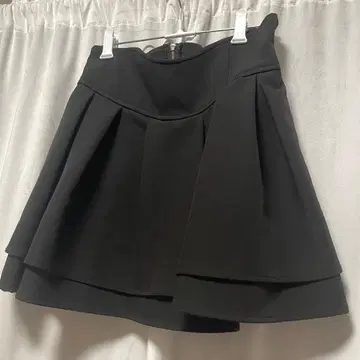 [최종 가격 인하] 미셸 마카롱 슬림 레그 스커트 블랙 M
