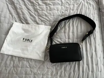 새상품 미사용 FURLA 숄더백 블랙