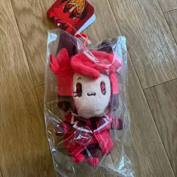해즈빈 호텔 알래스터 Alastor 앉아있는 마스코트