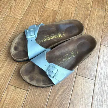 BIRKENSTOCK 빌켄 마드리드 실버 샌들 38