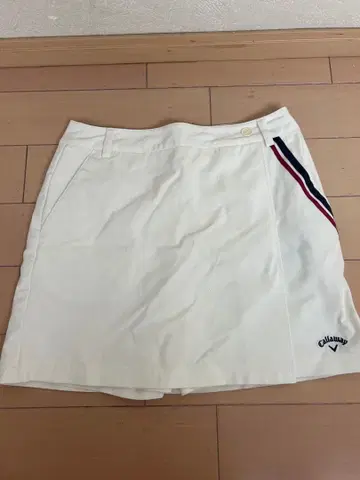 캘러웨이 골프 스커트 화이트 M 사이즈