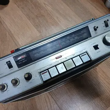 SONY CF-2550 스트레오 카세트 라디오 고장 부품용 엔틱 | 브랜드 중고