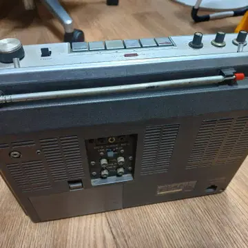 SONY CF-2550 스트레오 카세트 라디오 고장 부품용 엔틱 | 브랜드 중고