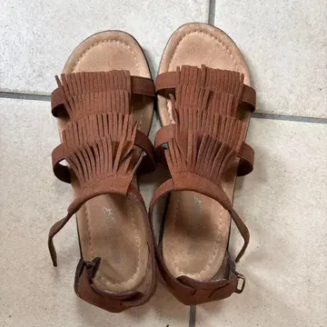미네통카 미라 프린지 샌들 브라운 7 (24cm 상당)