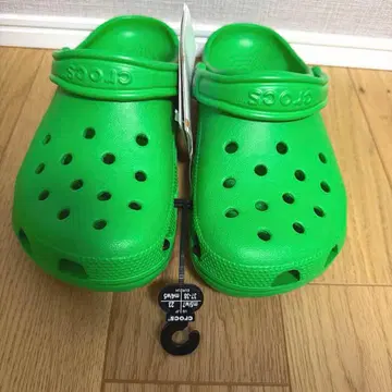 새상품 레어 Crocs Classic 크로그 샌들 그린 23cm