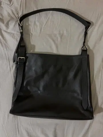 [ NULLUS ] Crown Buckle Tote Bag