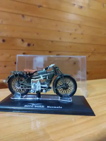 Starline Models MOTO GUZZI Norma 1/24 모델