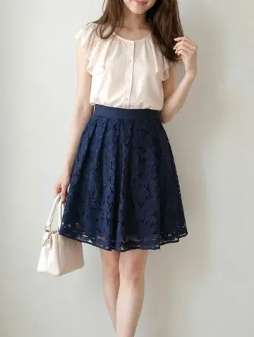JILLSTUART 레이스 플레어 스커트 네이비 꽃무늬 고급 깔끔한 M