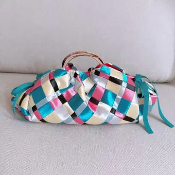 a BonBon 핸드백 멀티 컬러 새틴 편직 파티 백