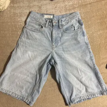 ZARA 데님 숏팬츠 라이트 블루 EUR36