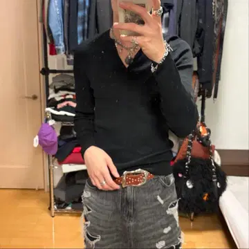 블랙 리브 헨리넥 긴팔 티셔츠