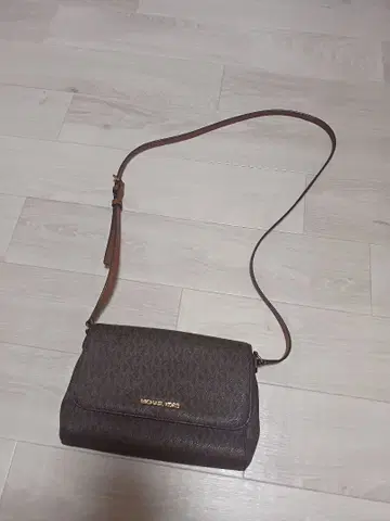 MICHAEL KORS 숄더백 브라운