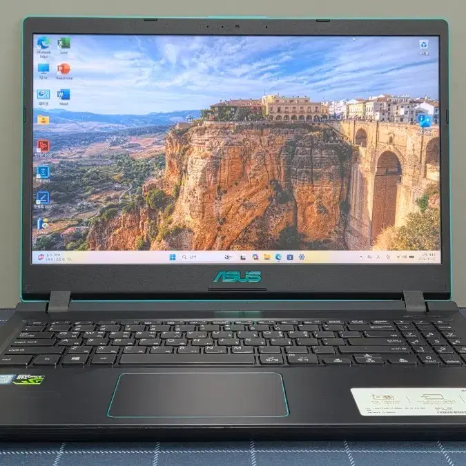 ASUS X560UD i7-8세대 A급 고사양 게이밍 노트북