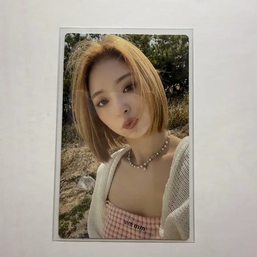 Buy FROMIS_9 Signed albums, Rare photocards on Bunjang!