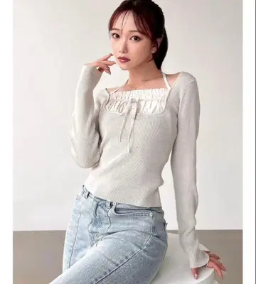 RESEXXY 긴팔 리브 니트 홀터넥 디자인