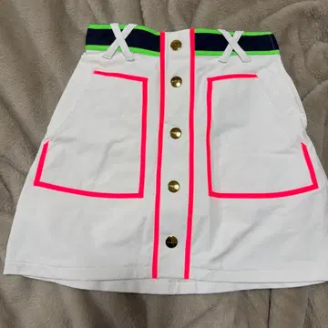 화이트 네온 컬러 미니 스커트