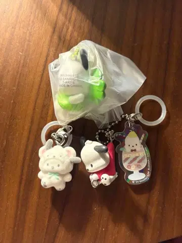 산리오 포차코 캡슐 토이 4개 세트