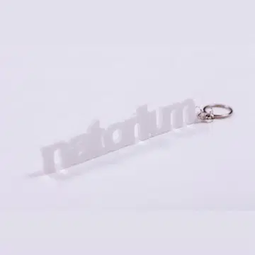 나토리 natarium 아크릴 키링 화이트