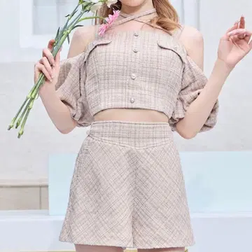 택 포함 새상품 [ 미셸 마카롱 ] 트위드 오프숄더 셋업 베이지 XS