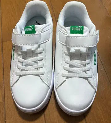 PUMA 화이트 스니커즈