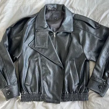 ZARA 인조 가죽 봄버 자켓 블랙 XS 최종 가격 인하