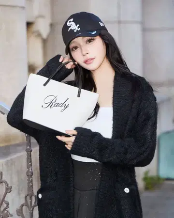 rady 로고 자수 토트백 화이트