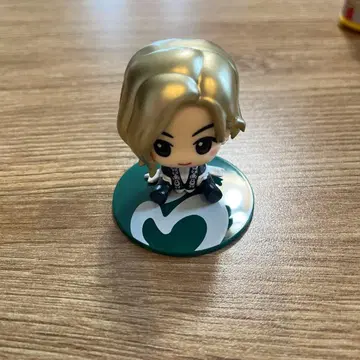 MrsGREENAPPLE 1번 복권 후지사와 료카 머리 색깔 골드