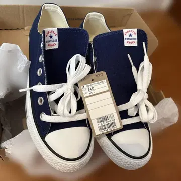 미사용 새상품 컨버스 CONVERSE 네이비 컬러 24.0cm