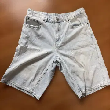 ZARA 데님 숏팬츠 라이트 블루 EUR44