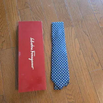 Ferragamo 넥타이