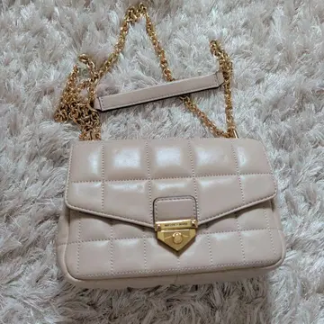 MICHAEL KORS 퀼팅 체인 숄더백