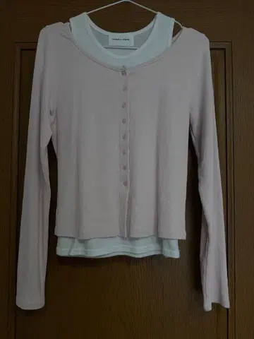 카프리슈 마쥬 레이어드 긴팔 티셔츠 핑크 화이트