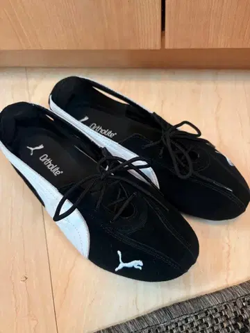PUMA 스웨이드 스니커즈 블랙 화이트