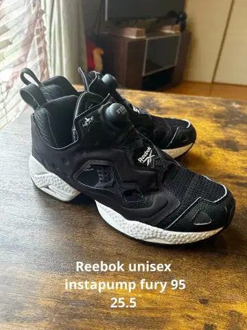 Reebok InstaPump Fury 블랙 화이트