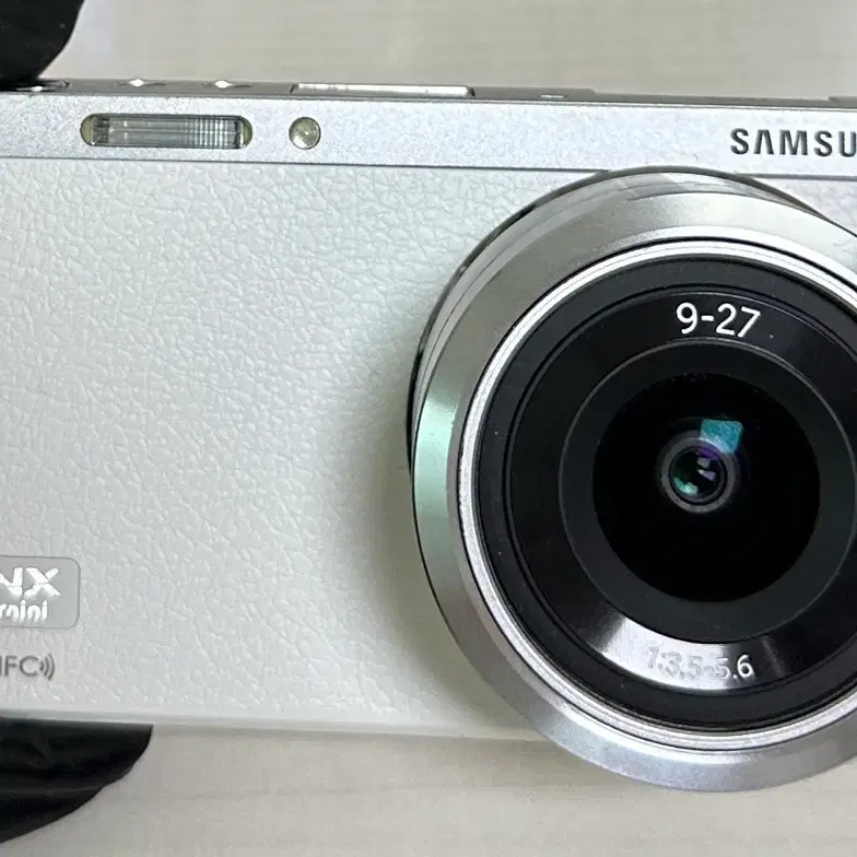 삼성 미러리스 NX mini 단렌즈 줌렌즈 포함