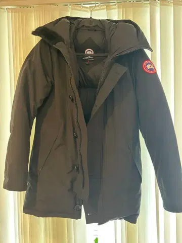 CANADA GOOSE 다운 자켓 M 사이즈