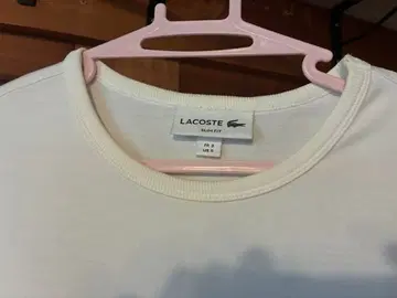 LACOSTE 라코스테 슬림핏 T셔츠 화이트